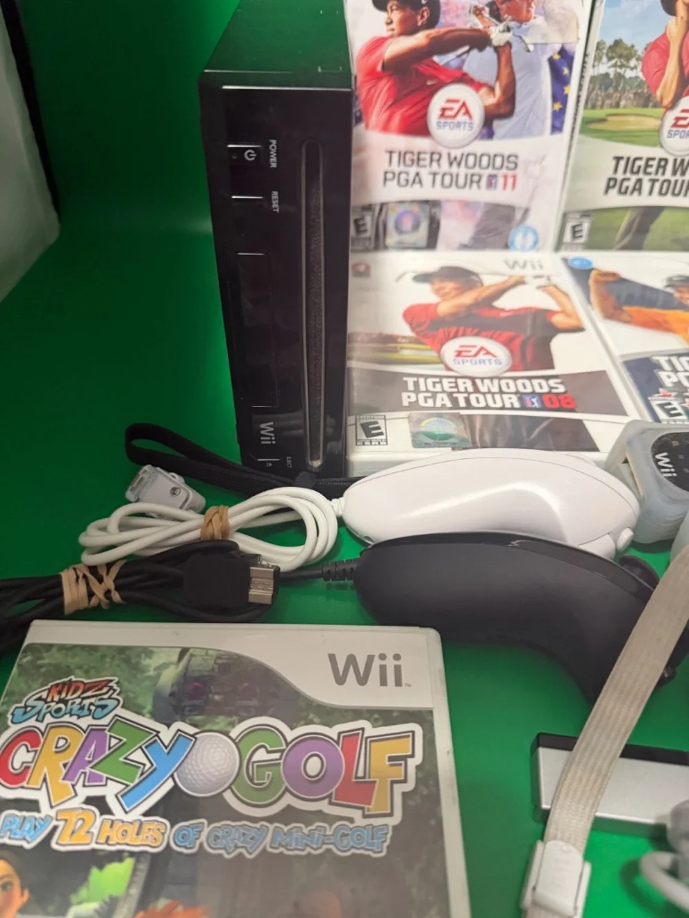 Nintendo Wii Tiger Woods Golf Bundle
